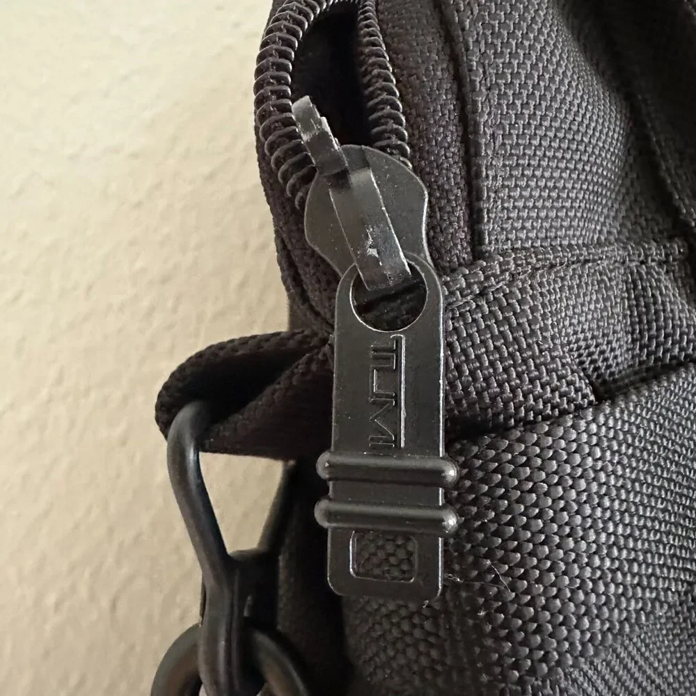 TUMI Black Nylon Bag Messenger Briefcase Laptop Travel Satchel Business